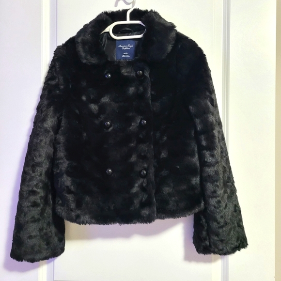 American Eagle Outfitters Faux Fur Cropped Jacket in XS - Picture 1 of 9
